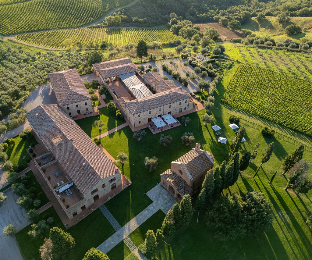 Wine Relais in Montecucco - Collemassari Hospitality